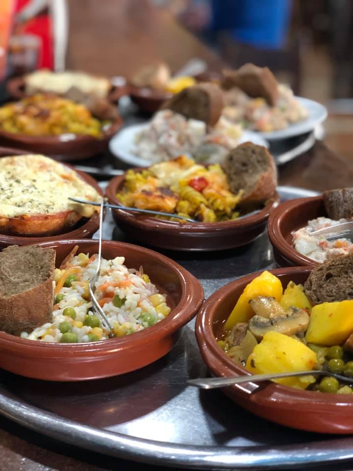 PINZAS pinchos & tapas (Colleo con pinzas) — Comida y bebida