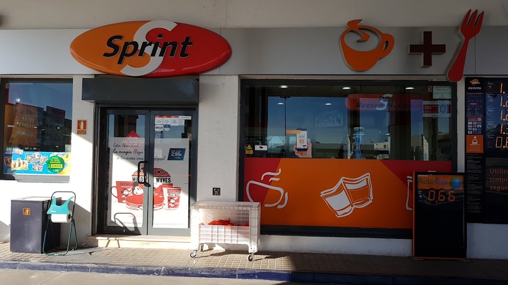 Estacion de Servicio Repsol — Exterior