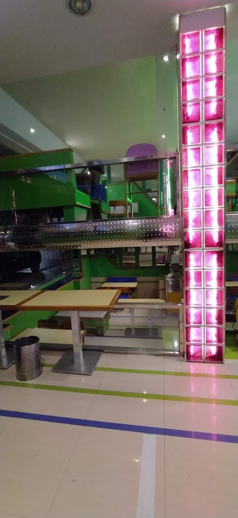 Burger Mc Queen's — Ambiente