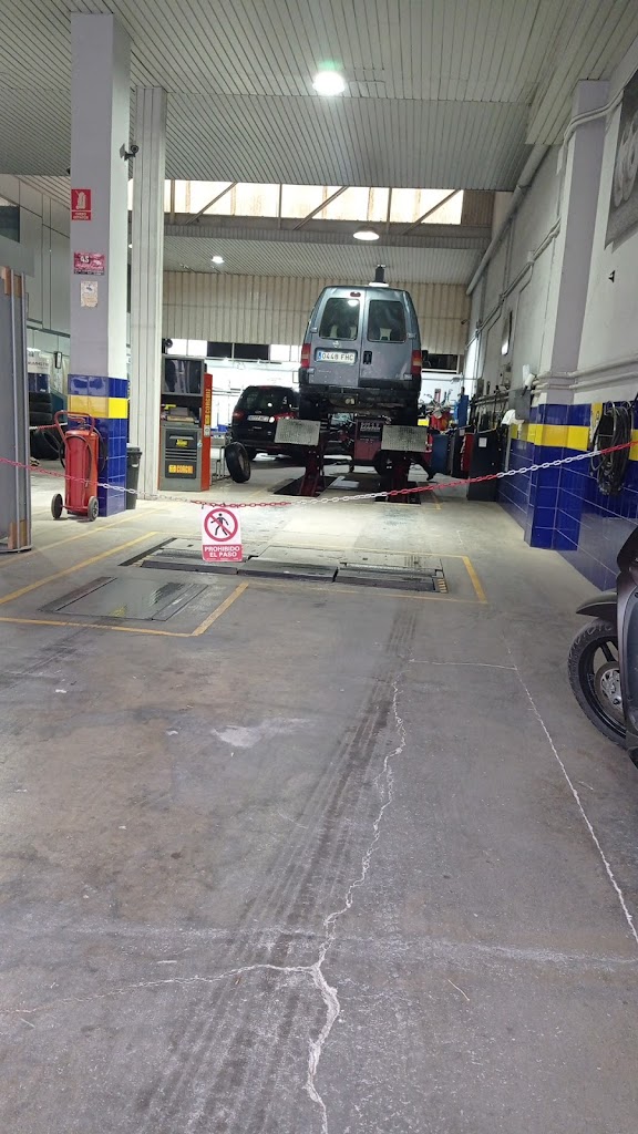 Euromaster Hellin Neumaticos Diego Lopez