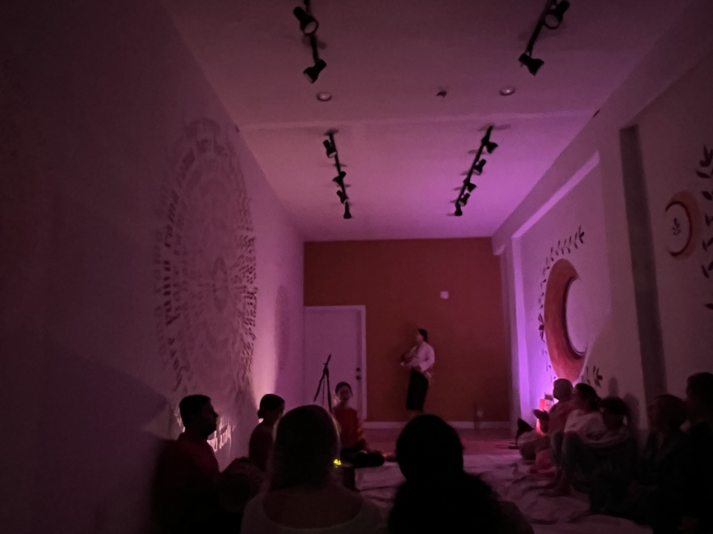  Mantra Room: Yoga, Music Meditation & Meals