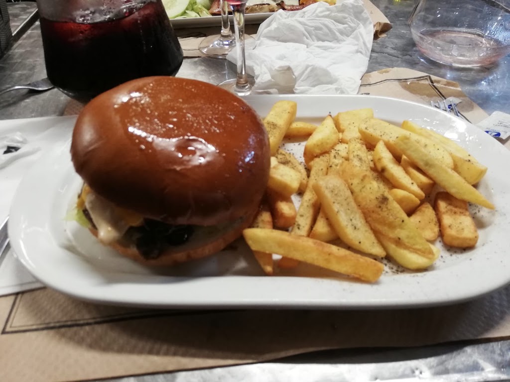 Restaurant TEXAS STEAKHOUSE — Comida y bebida