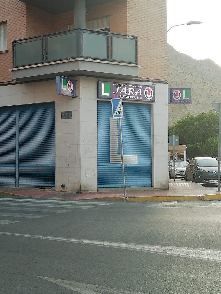 Autoescuela JARA — Automovil