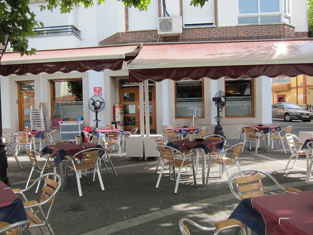Bar Manzano — Ambiente