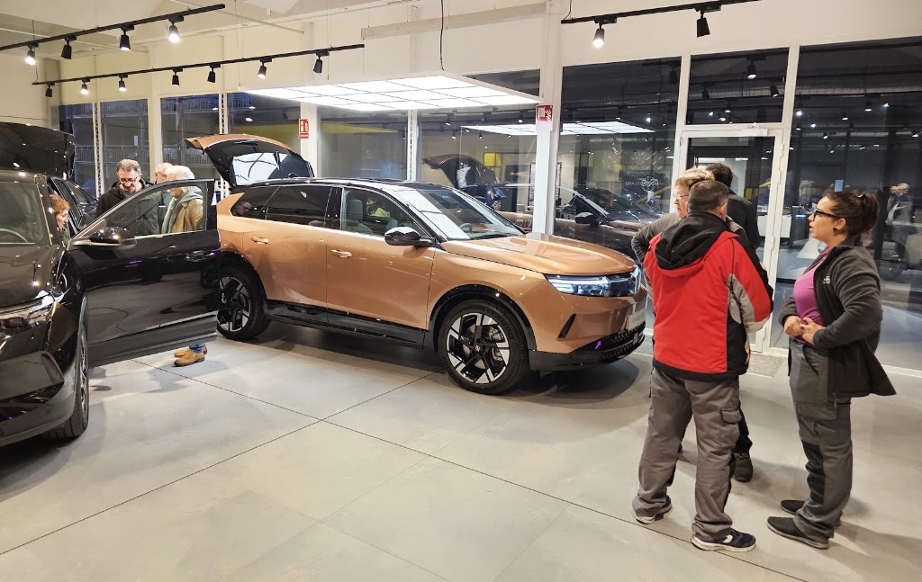 Opel Automoviles Torregrosa — Concesionario de automoviles