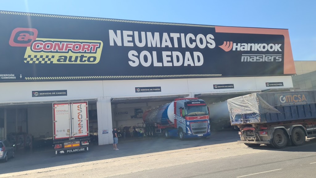 EE.SS Neumaticos Soledad — Exterior