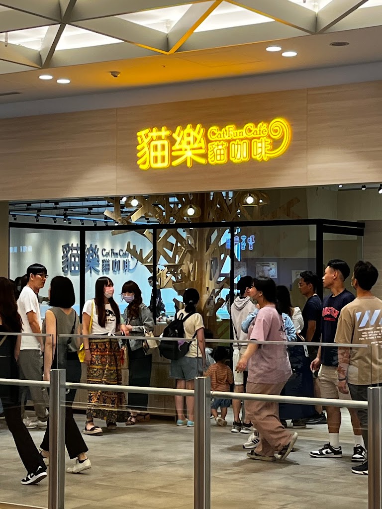 貓樂貓咖啡 LaLaport 台中店 的照片