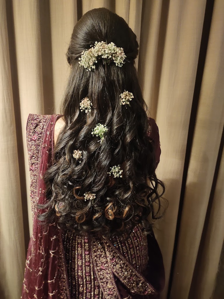 Aruna Makeup Studio And Saloon