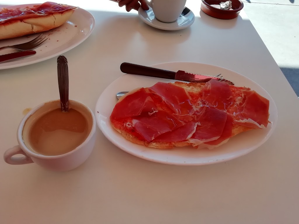 Bar La Cantina De Paco — Comida y bebida