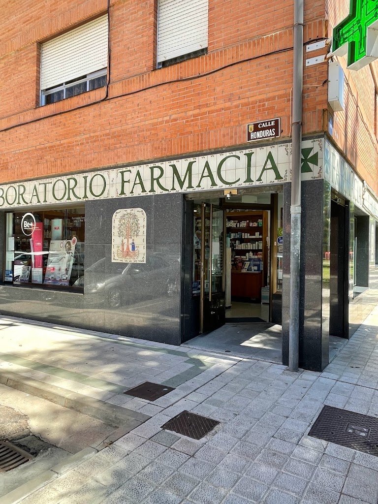 Farmacia Luisa Polo Torrego — Del propietario