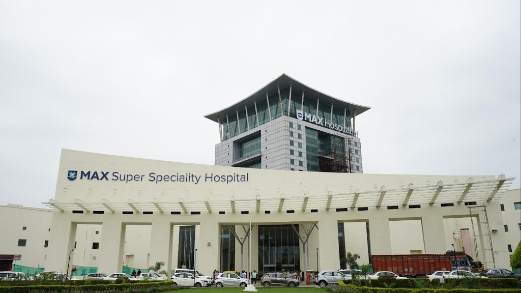 Dr. Max Super Speciality Hospital Lucknow