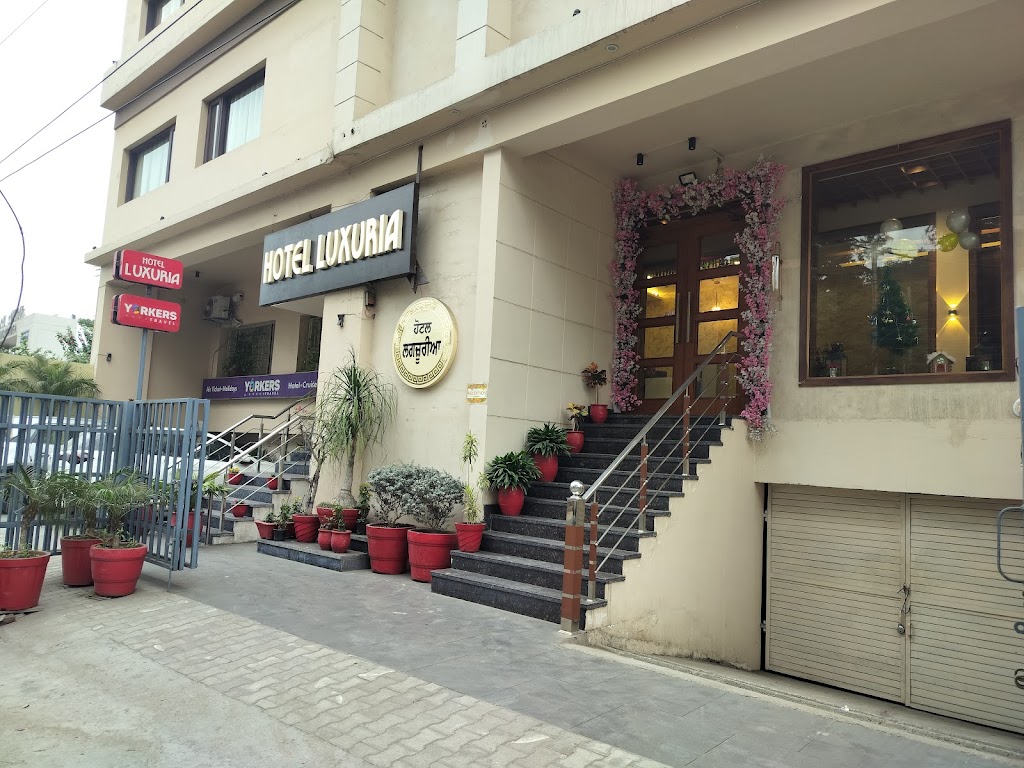 Hotel Luxuria