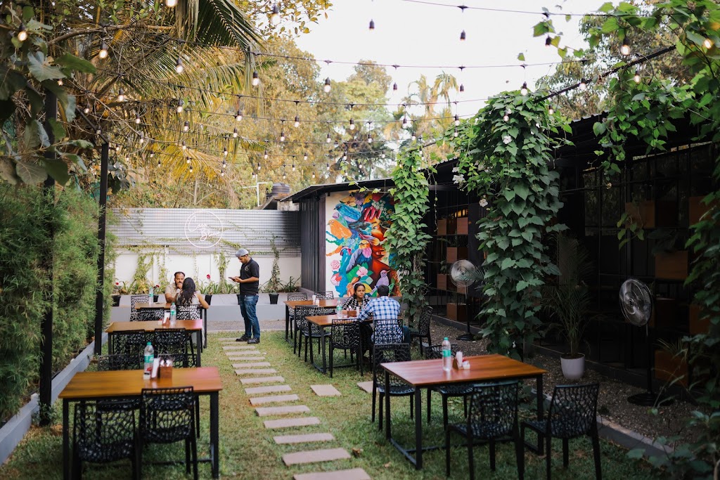 Puthina Restocafe Casa Blanca