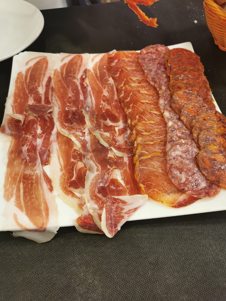 Bar El 4 De Azkue — Comida y bebida