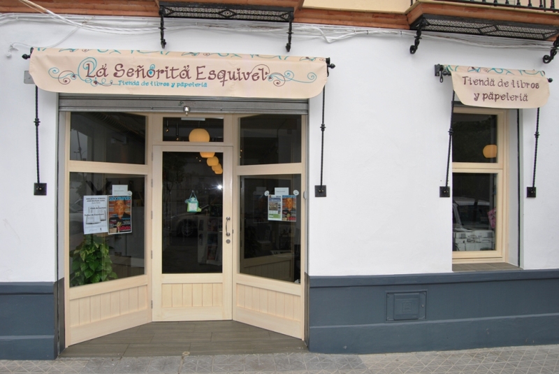 La Senorita Esquivel - Tienda de libros