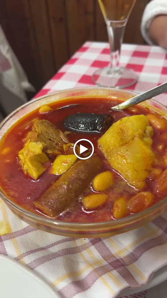 Restaurante Casa Tino — Videos