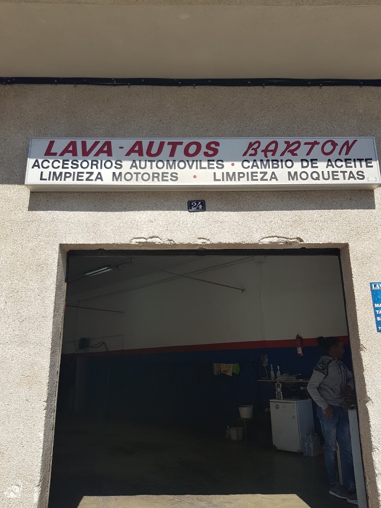 Lava Autos Barton — Exterior