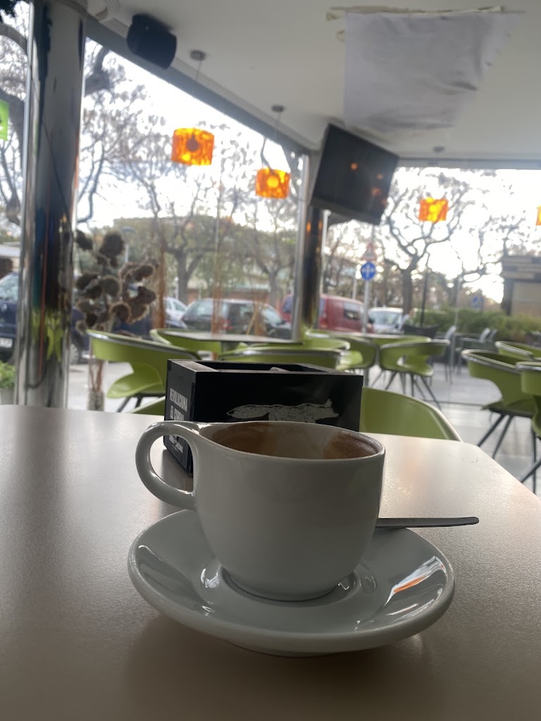 CAFETERIA GUAY SALOU — Mas recientes