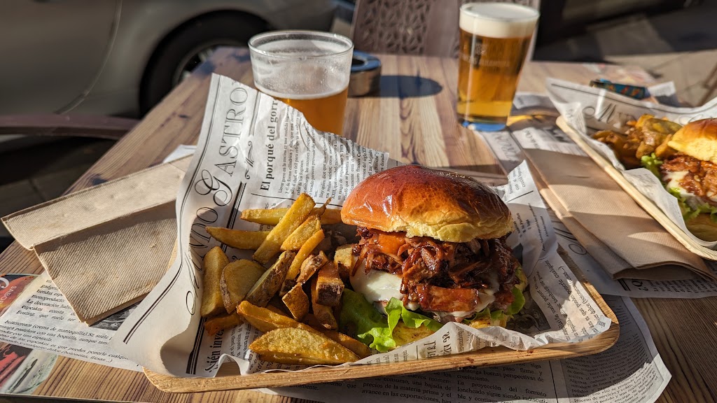 Trece Street Food — Comida y bebida