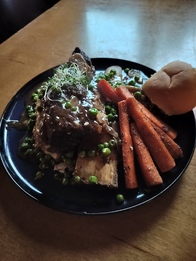  Pokee's Pub & Grub, llc