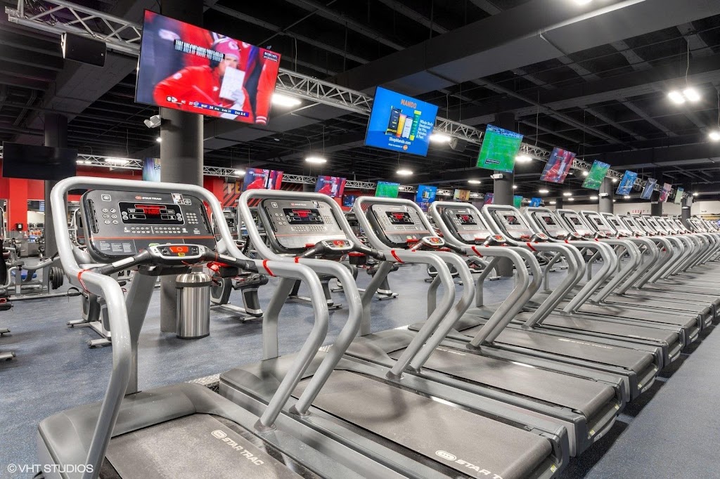  Crunch Fitness - McKnight