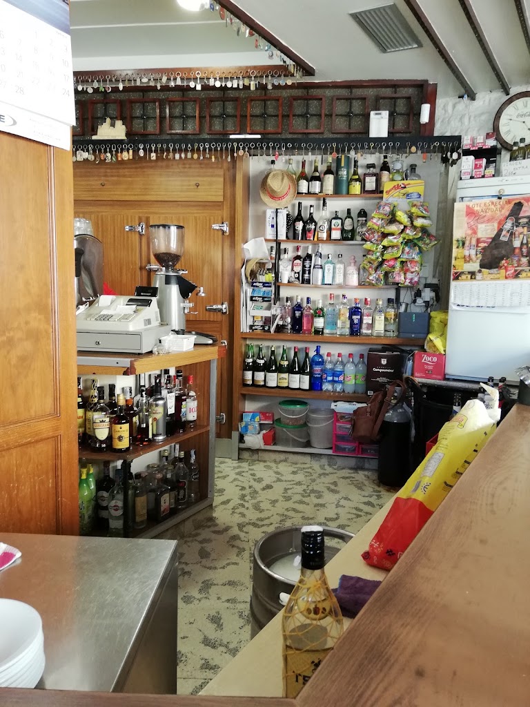 Cafe Bar el Pireo — Ambiente