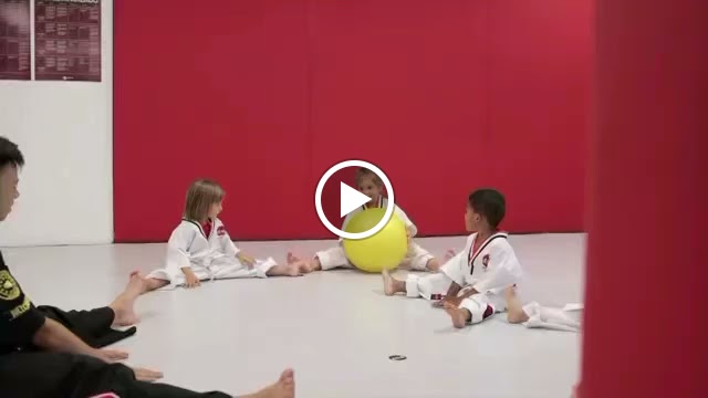 Mugendo Cornella — Comunidad