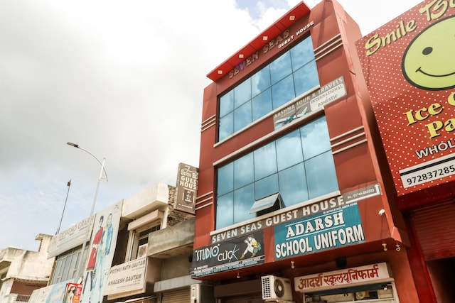 Oyo Hotel Seven Seas