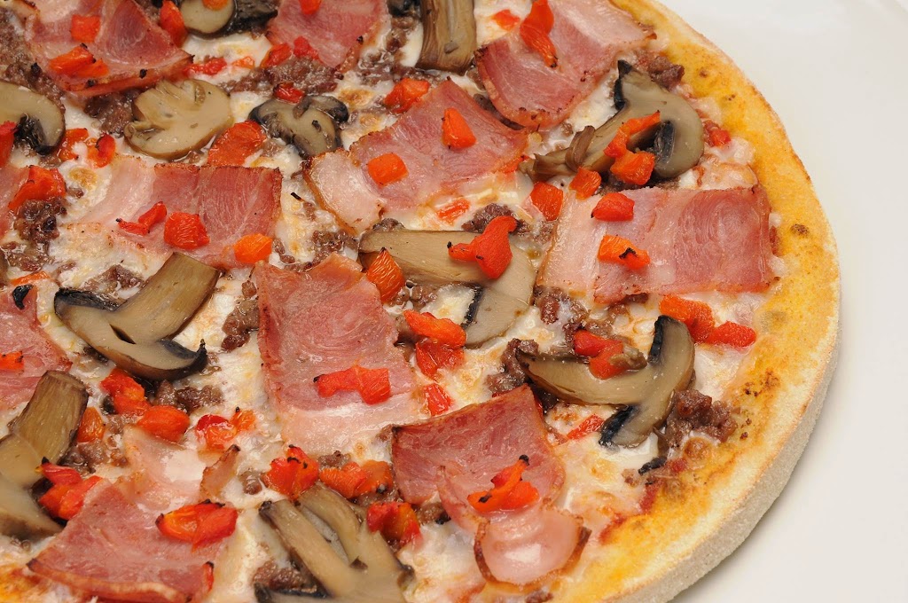 Pizzeria Carlos I Sant Boi — Comida y bebida