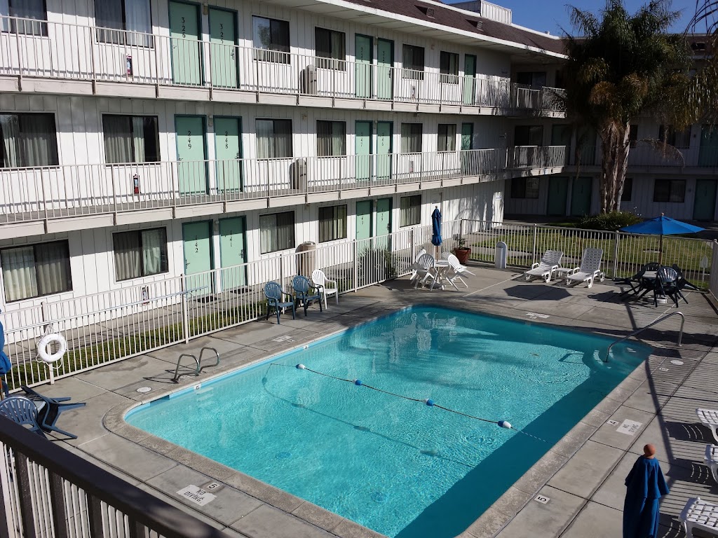 Motel 6 Salinas, CA - South - Monterey Area - Motel in Salinas , United States of America