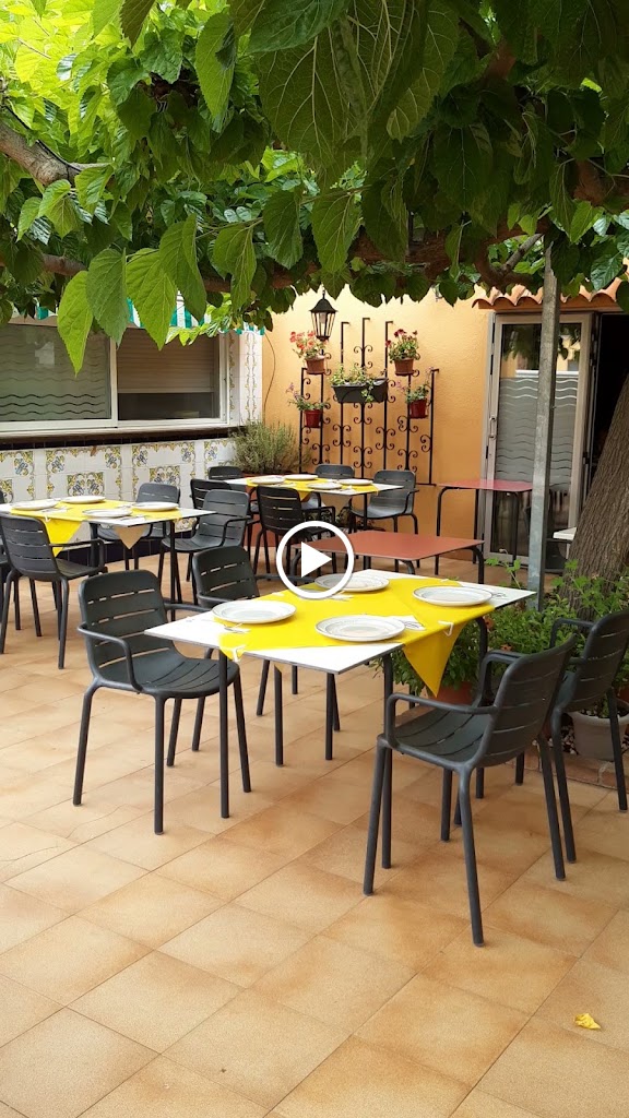 El Vago Bar Restaurante — Videos
