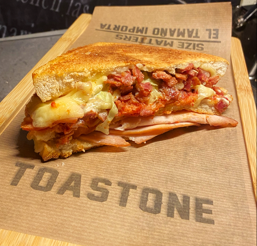 Toastone — Comida y bebida