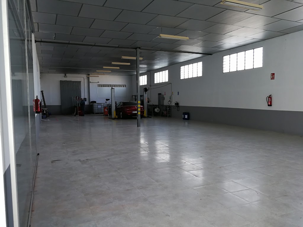AUTOCENTRO TALLERES PEREZ ESCRIBANO, S.L. — Del propietario