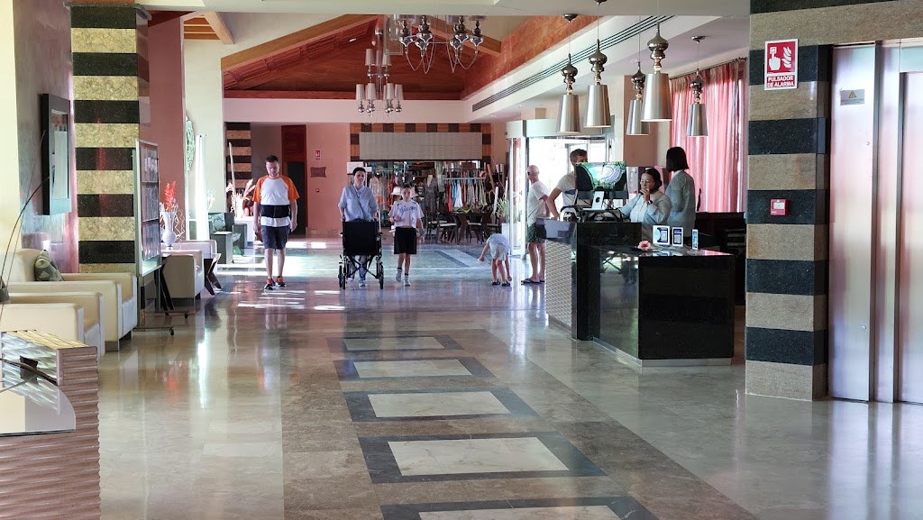 COSTALUZ CAR SERVICES S.L. — Interior