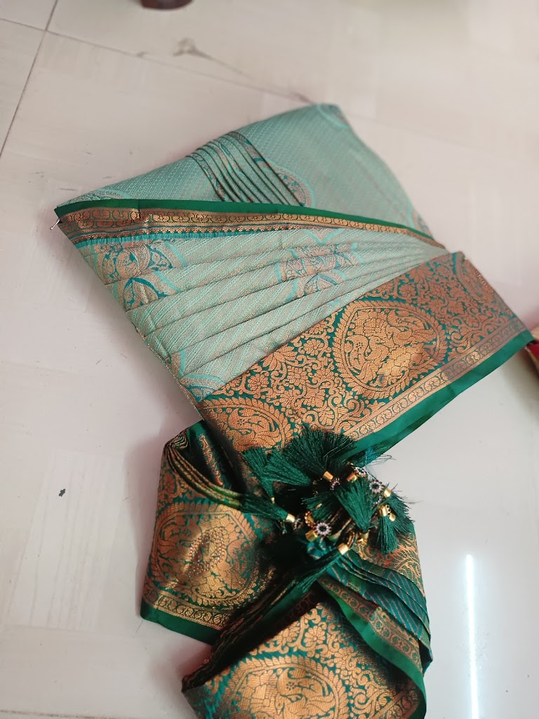 Desika Makeover Parlour