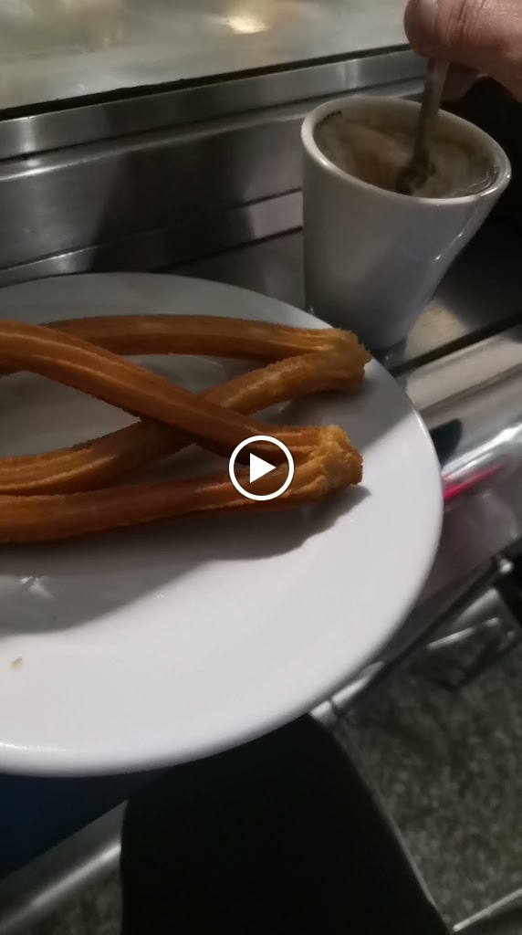 Cafeteria El Barril — Videos
