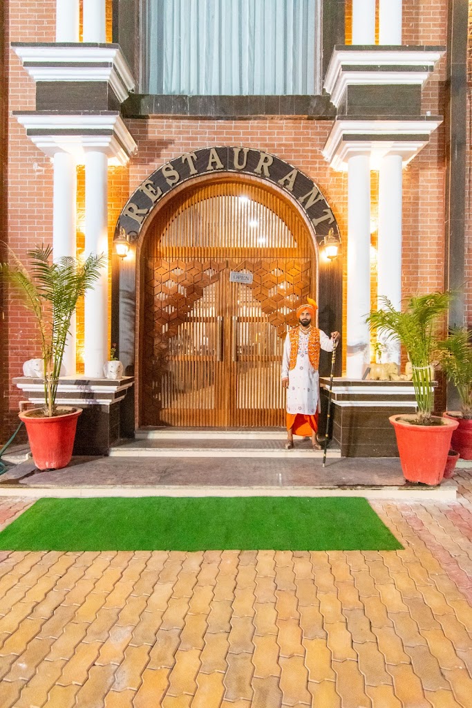 Hotel King Virat Dasuya