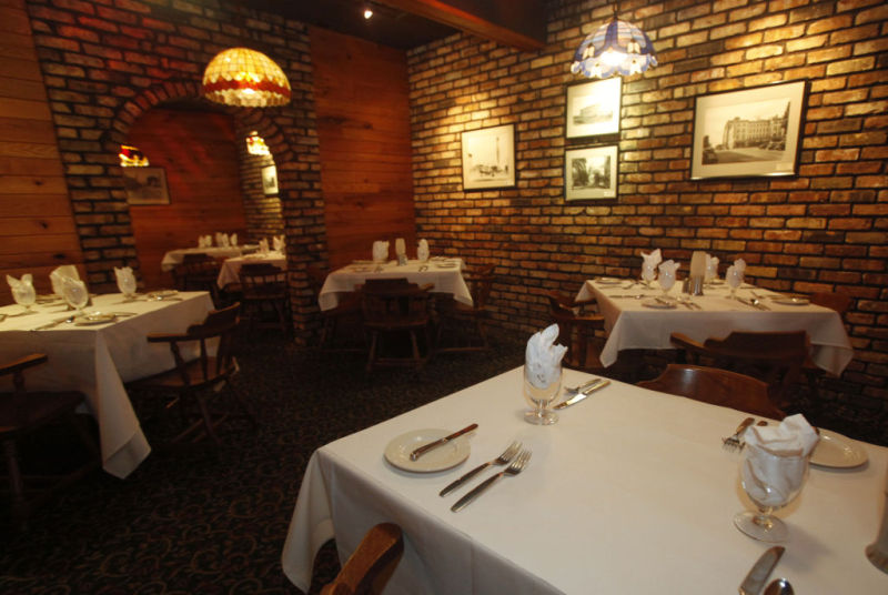  Delaney's Steak Seafood Wine