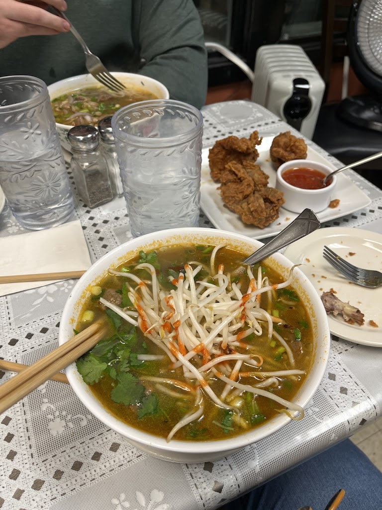 Pho Siam Square