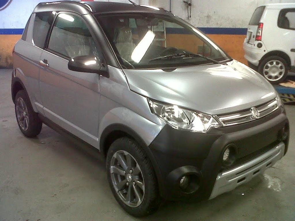 Multicar Peiri S L, Concesionario oficial coches sin carnet AIXAM — Interior