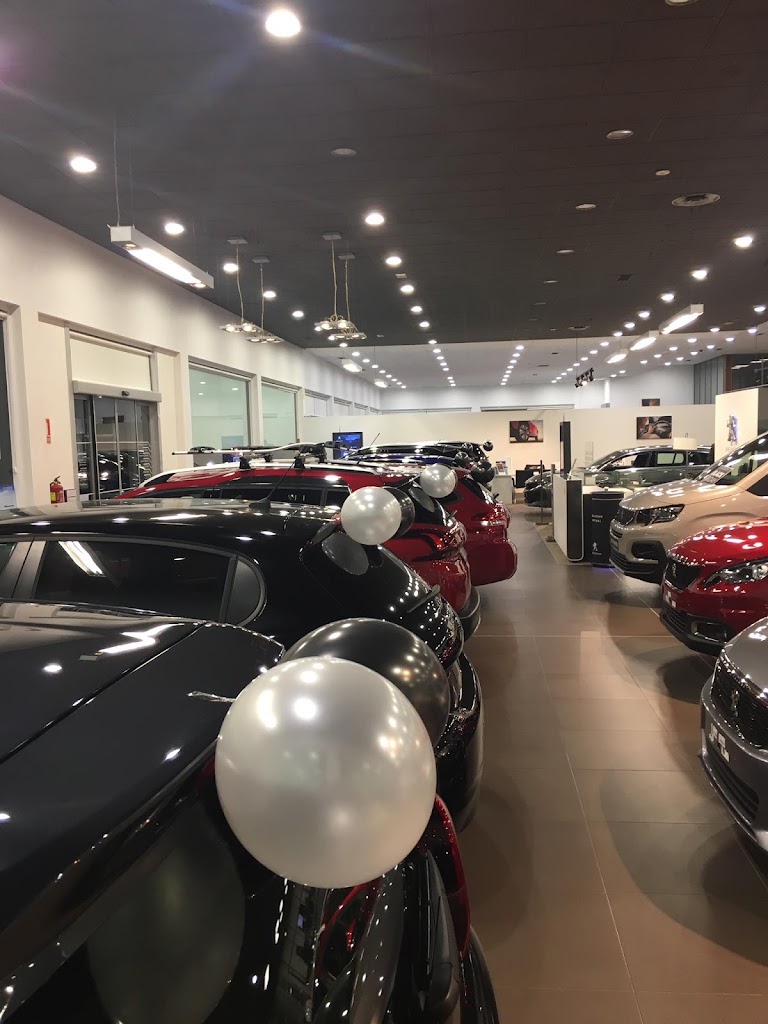 Dimolk Automocion S.A. - Oleiros, A Coruna — Interior