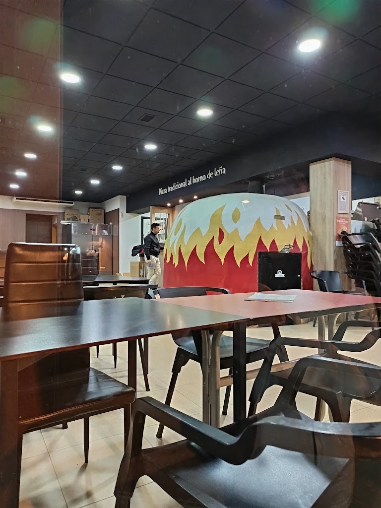 Pizzeria El Lenador — Ambiente