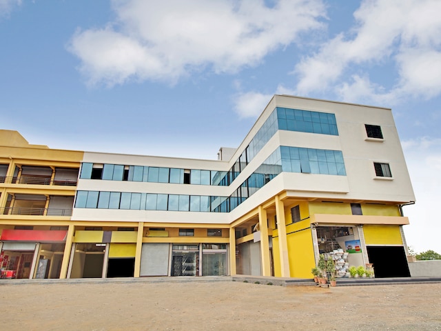 Capital O 44925 Hotel New Vaishnavi