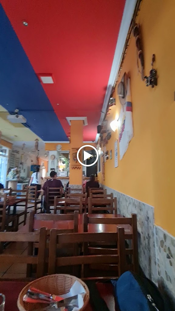 Restaurante Yeni Manjares — Videos