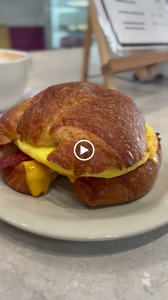 Breakfast sandwich