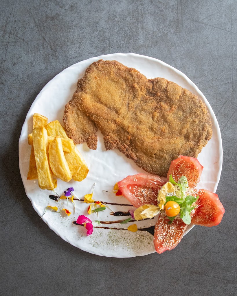 Restaurante Chacabuco — Comida y bebida