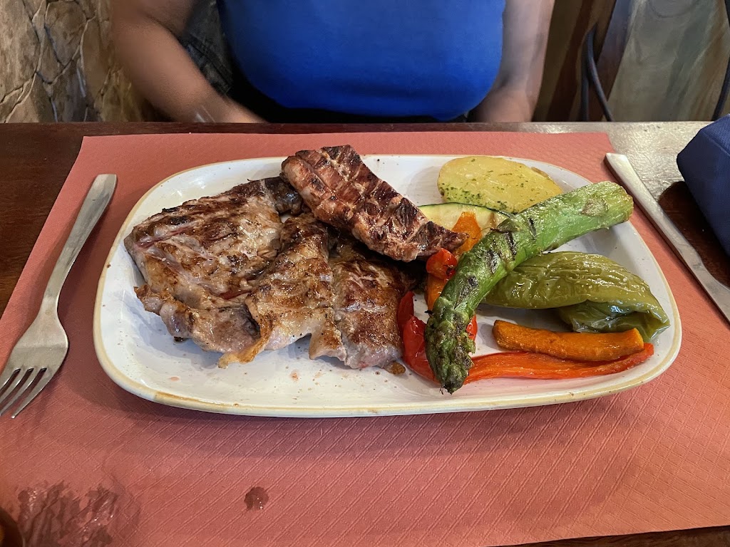 El Galliner — Comida y bebida