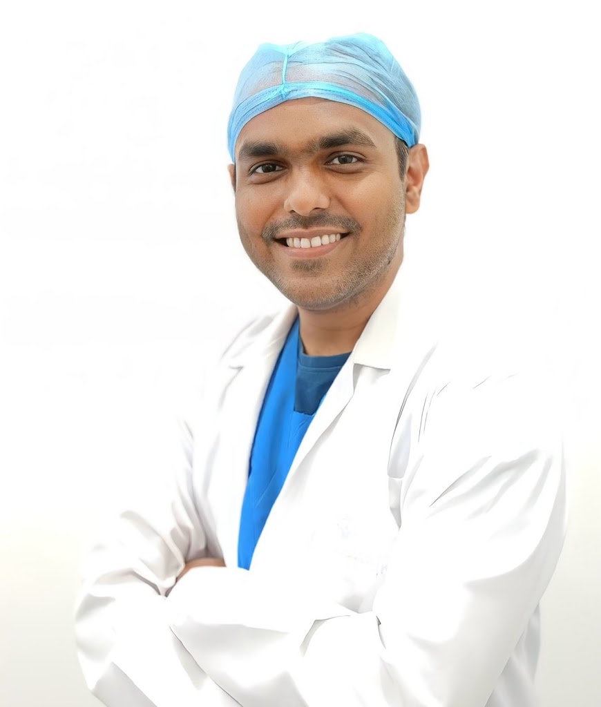 Dr Nilesh Giri Devgiri Memorial Superspeciality Eye Hospital
