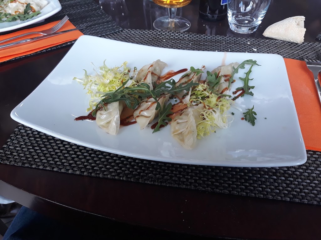 Restaurante Claravia — Comida y bebida