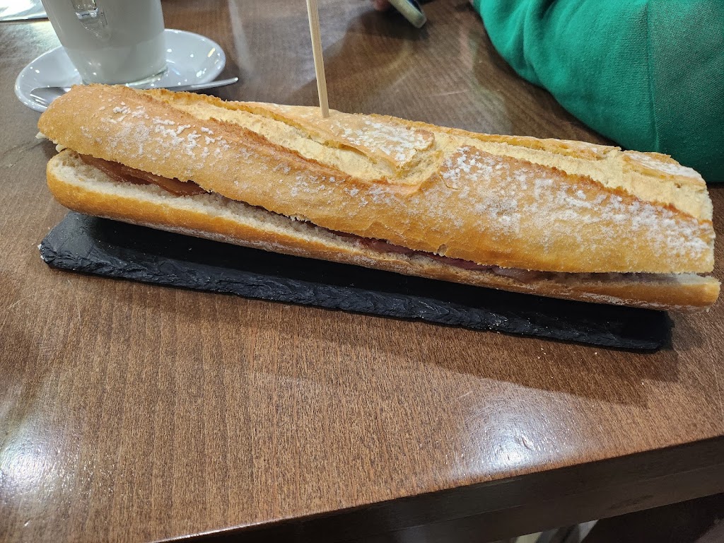 Cerveceria freiduria donde Ana — Pan de ajo